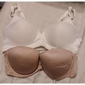 Set of 2 Bras Victoria's Secret & Warners Both 34C 1 Has Strap 1 Strapless